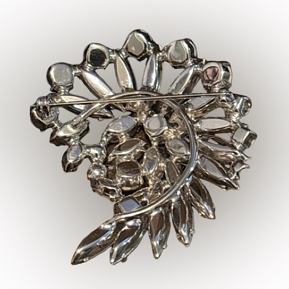 Vintage Crystal Brooch - Picture 8 of 9